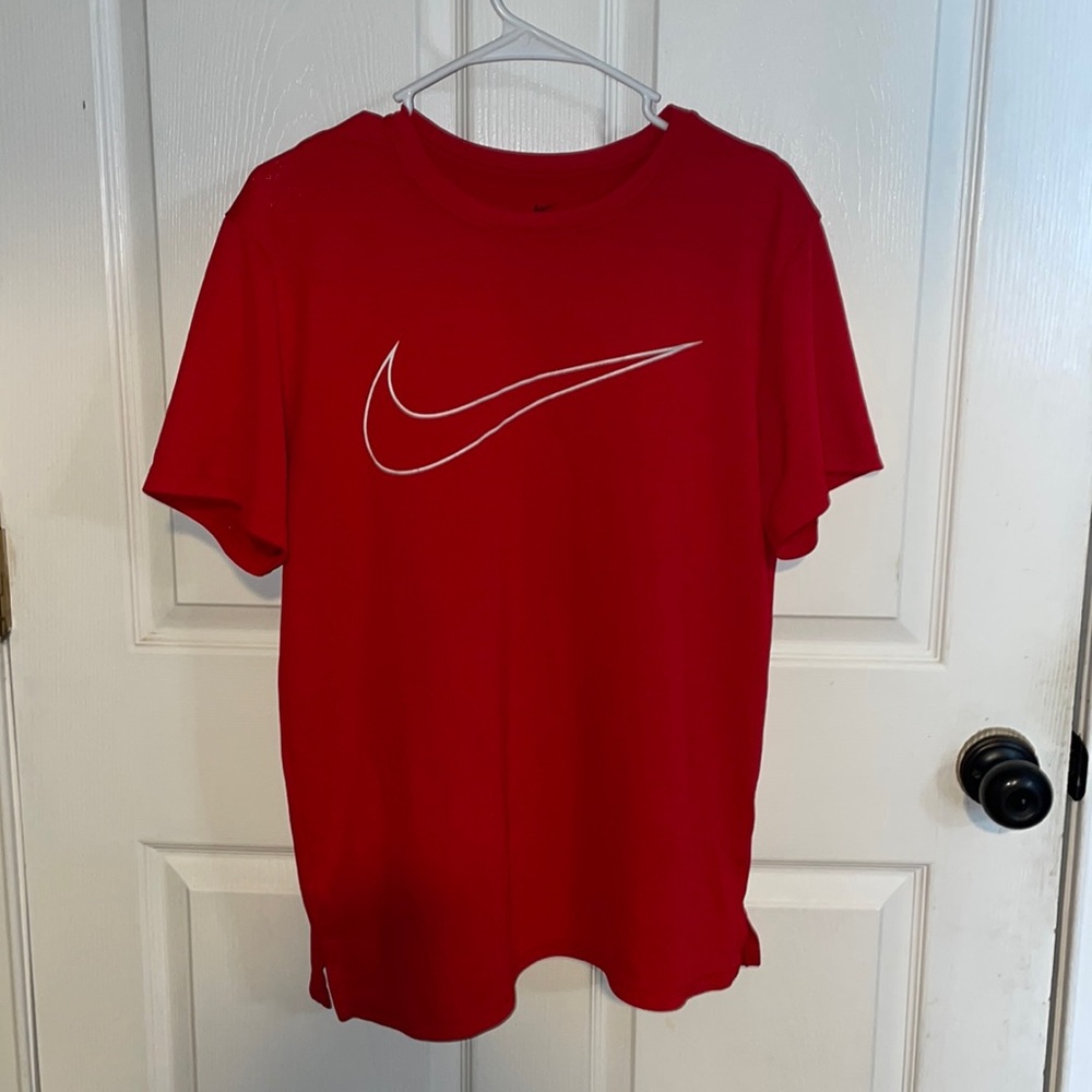 Nike dri-fit men’s size medium